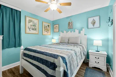 Photo 2 - Stunning Beachfront 1BD Condo w/ Free Beach Chair Service