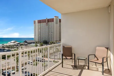 Photo 4 - Oceanview Resort Low Floor Condo! Steps to the Beach! Sleeps 6