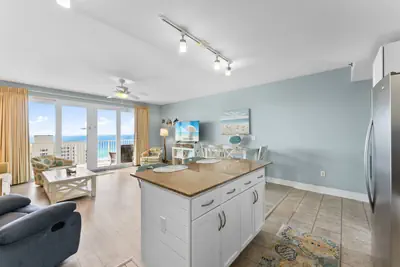 Photo 4 - Beach-Ready Resort Condo! Pools & Walk to Beach