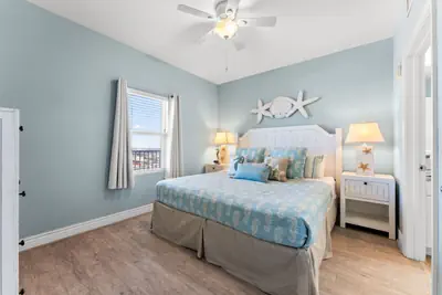 Photo 2 - Beach-Ready Resort Condo! Pools & Walk to Beach