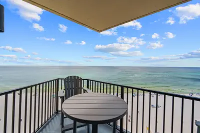 Photo 2 - Completely Renovated Penthouse Condo! Free Beach Chair Service