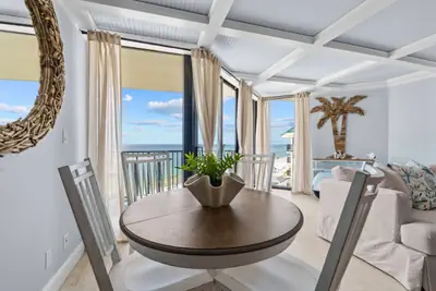 Photo 4 - Completely Renovated Penthouse Condo! Free Beach Chair Service