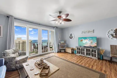 Photo 2 - Laketown Wharf Unit 1118