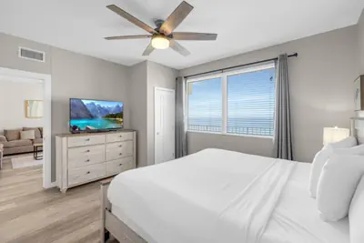 Photo 4 - 2-Bedroom Beachfront Condo at Shores of Panama!