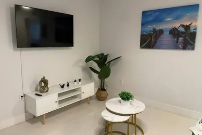 Photo 3 - Upstairs 2bed/1 bath apt w/parking little habana