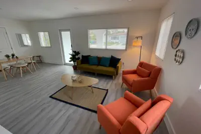 Photo 3 - 2800 SW 21st · Cozy & Spacious House w/parking