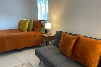 Photo 4 - A Cozy & Spacious Studio w/parking great location