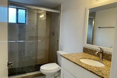 Photo 5 - Lovely 2/1 apt on great location with parking