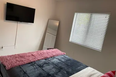 Photo 2 - Equipped 2/1apt on great location free parking