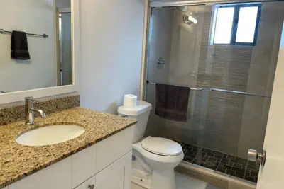 Photo 5 - Equipped 2/1apt on great location free parking