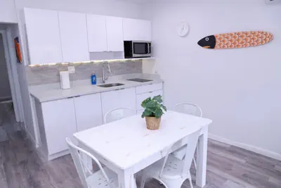 Photo 4 - Remodeled 1bed/1bath apt w/parking great location