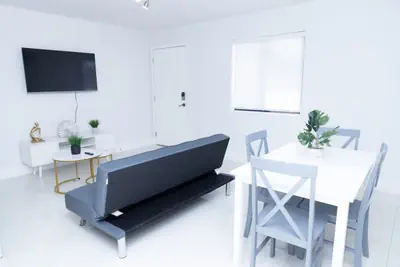 Photo 3 - Brand new & modern 2bed/1 bat apt w/ parking
