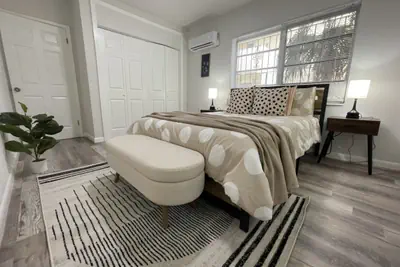 Photo 3 - Fully equipped Apt w/ parking great location