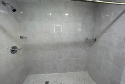 Photo 5 - Fully equipped Apt w/ parking near Cocowalk!