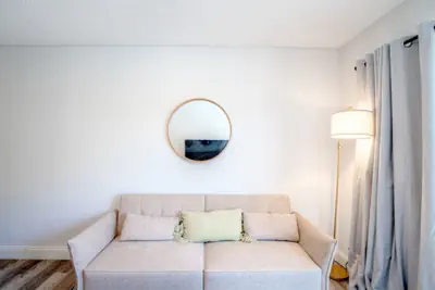 Photo 3 - 2 bed/2bath apt near beach w/pool & parking