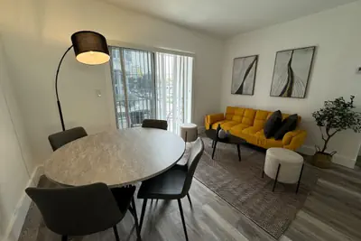 Photo 4 - Stylish 2bed 1 bath apt w/ parking great location!