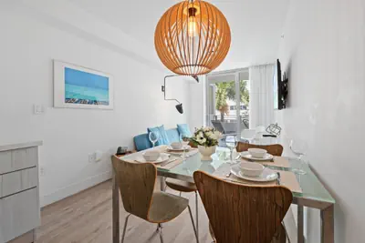 Photo 5 - Beach Escape 1BR • Walk to beach • Pool & Gym