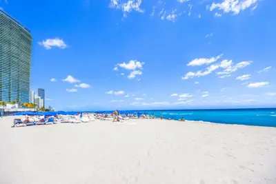 Photo 5 - Marenas Beach Resort Private Apartment Side B