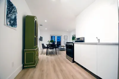 Photo 4 - Chic apartment beside canal and near the beach 3