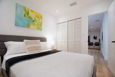 Photo 3 - Chic apartment beside canal and near beach 2