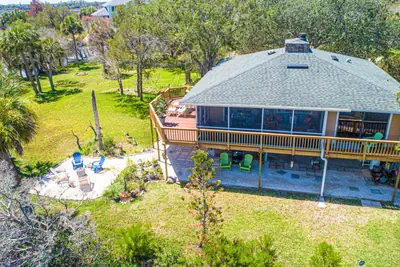 Photo 3 - Gulf Breeze Hideaway