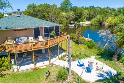 Photo 2 - Gulf Breeze Hideaway