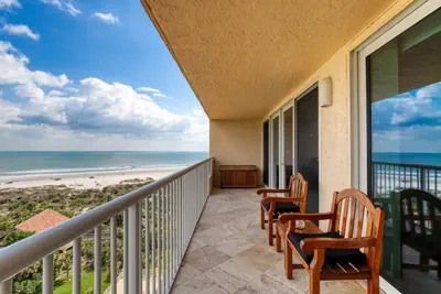 Photo 3 - New Smyrna Beachfront Modern 9th Floor Condo Pool Hot Tub