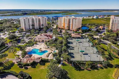 Photo 4 - New Smyrna Beachfront Modern 9th Floor Condo Pool Hot Tub