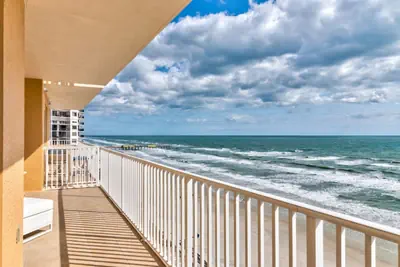 Photo 3 - Elegant Oceanfront Pool Hot Tub at Sanibel Condos