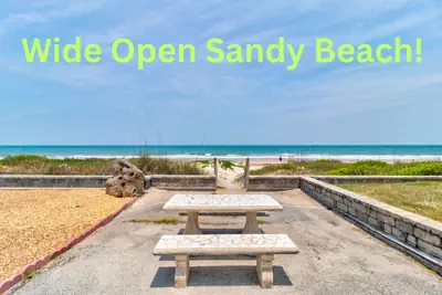 Photo 2 - 3 bedroom 2 bath Pet Friendly Ocean View 4 houses from beach