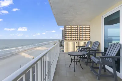 Photo 4 - Ocean Oasis Oceanfront Pool, Balcony & Hot Tub