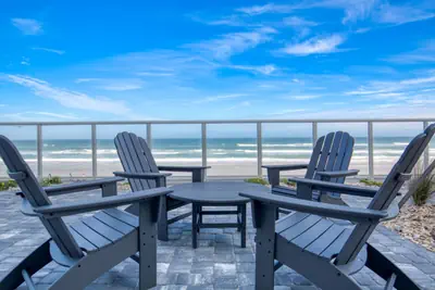 Photo 2 - Salty Oceanfront Luxury Condo | Pools & Hot Tubs
