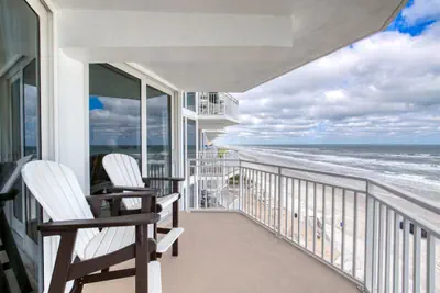 Photo 5 - Oceanfront Condo | Pool + Gym | Private Balcony