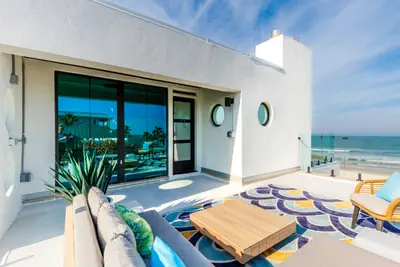 Photo 2 - Jewel of the Shores Oceanfront Estate | Rooftop Lounge | Game Room