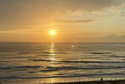Photo 4 - Hawaiian Inn |Daytona Beach, Pools, Balcony, Beach