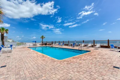 Photo 2 - Oceanview, 2 Pools & Beach