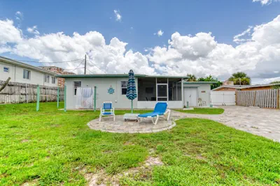 Photo 5 - Pet-Friendly Daytona Beach Home Near the Beach
