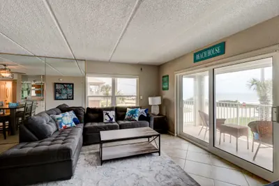 Photo 3 - Oceanfront Sunrise 2 Bed 2 Bath Condo with Pool