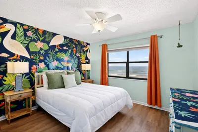 Photo 3 - ❤️ The Funky Pelican Direct Oceanfront Retreat Pet Friendly