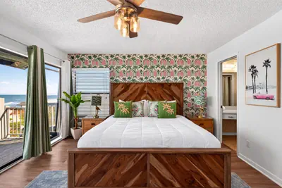 Photo 3 - 6 Bedroom, Huge Decks, Pets, Oceanfront!