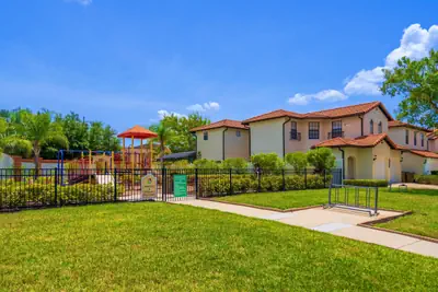 Photo 4 - 4BR Villa|Pool•Game Room•Free BBQ|Disney