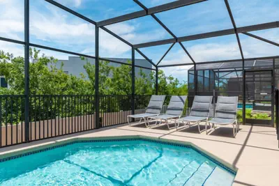 Photo 3 - Lovely Villa Home Pool + Disney Adventure