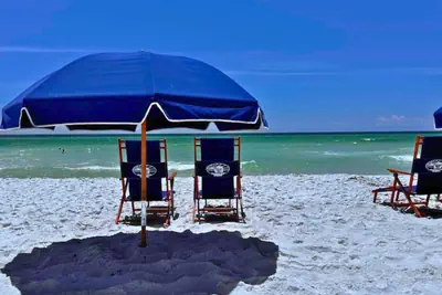 Photo 4 - Renovated 3BR | 4 Private Baths | 1-Min to Beach