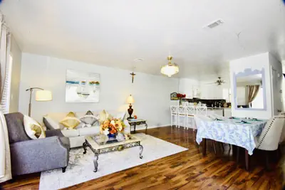Photo 2 - Renovated 3BR | 4 Private Baths | 1-Min to Beach