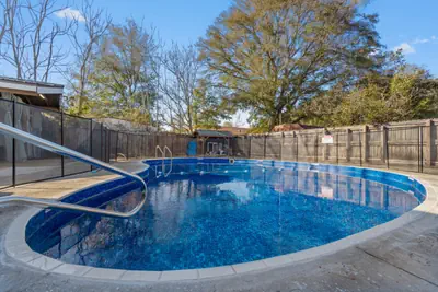 Photo 2 - Grand 6BR Coastal Villa • Private Pool • 3 King Beds • 5 Mins to Beach
