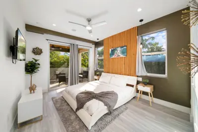 Photo 4 - Luxury Home with 2 Pools Near the Beach