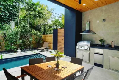 Photo 2 - Luxury 3/4 Home in Las Olas with Pool and Hot Tub Near the Beach