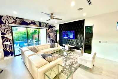 Photo 2 - The Botanical Oasis in Las Olas with Pool Near the Beach