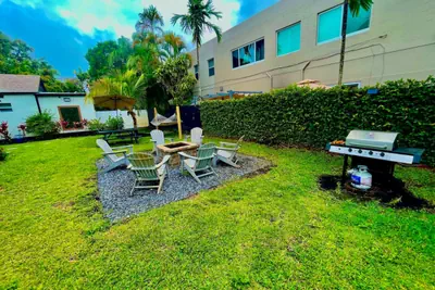 Photo 5 - MiamiVice Las Olas Near Beach & Park with Fire Pit!