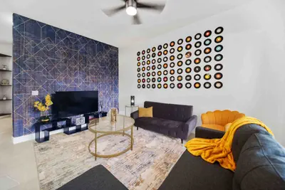 Photo 3 - Modern Rock'nHome Near Hard Rock & FLL-Airport